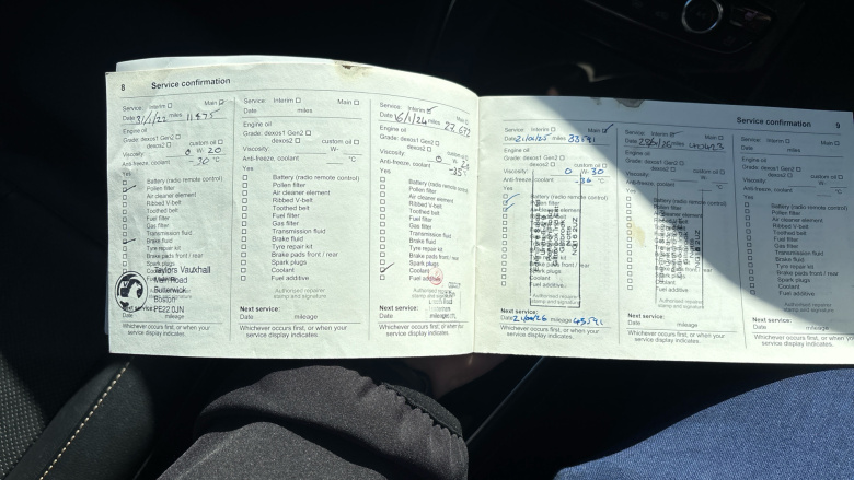 Vauxhall Grandland X 1.6 Hybrid4 300 Ultimate Nav 5dr Auto Hatchback